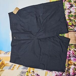 Field & Stream Gray Cargo Shorts Size 42 NWT